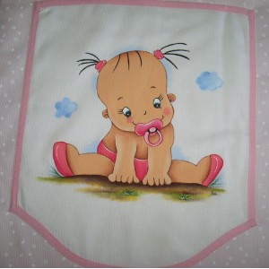 Edred&atilde;o de alcofa com menina catita